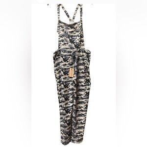NWT~Utcoco Camo Bob Overalls Jumpsuit Sz S Pockets Oversized